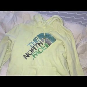 Women’s Medium north face hoodie.